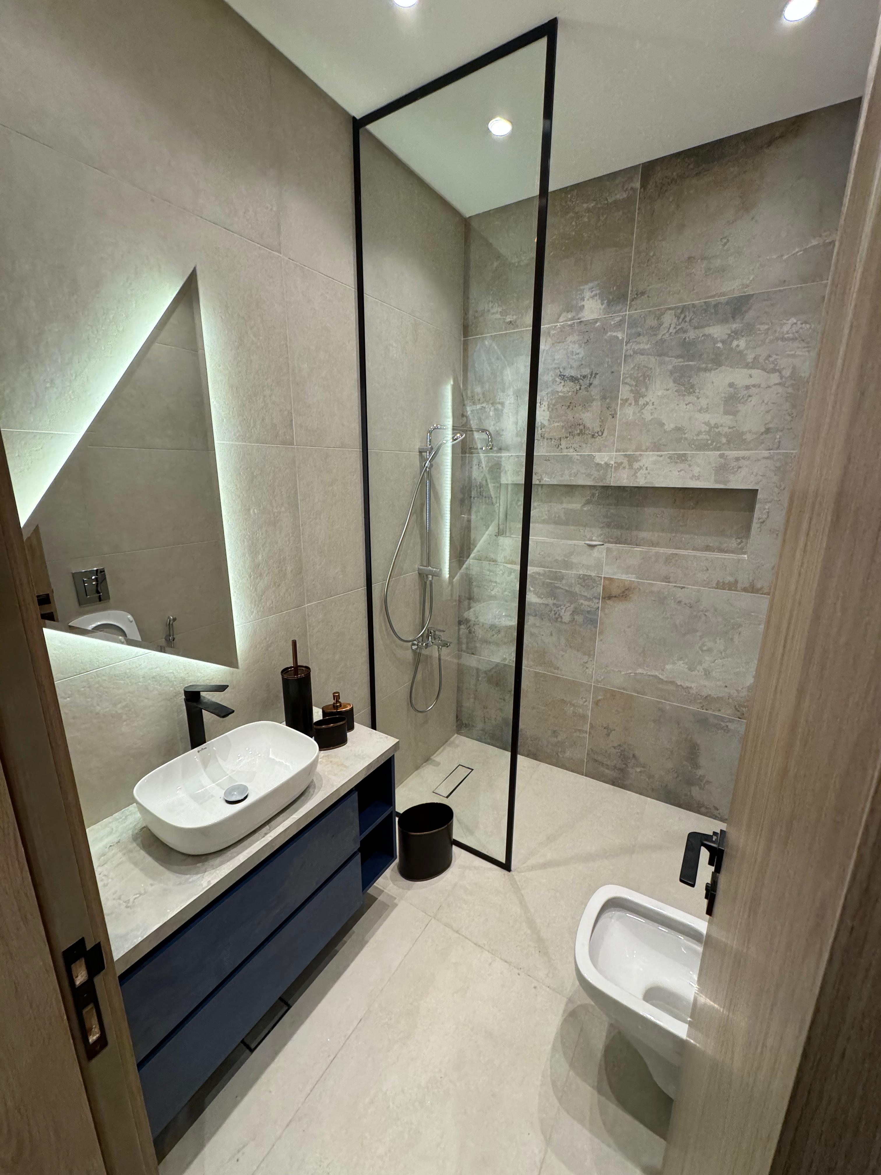 Modern Minimalist Bathroom