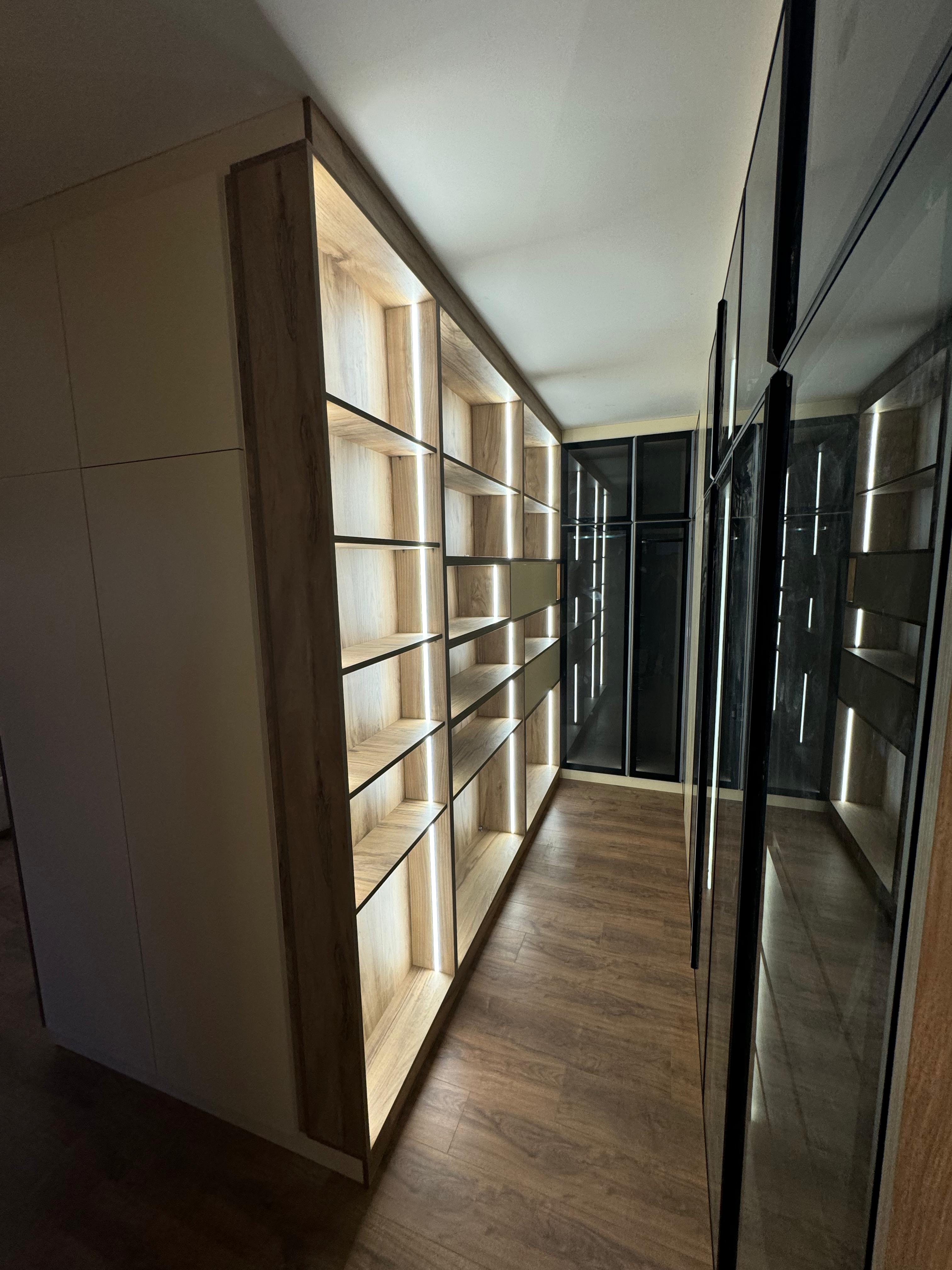 Walk-in Luxury Closet